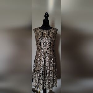 Elegant Black and Gold Lace Dress Eva Mendes